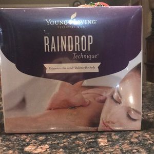 Raindrop Essential Oils Kit